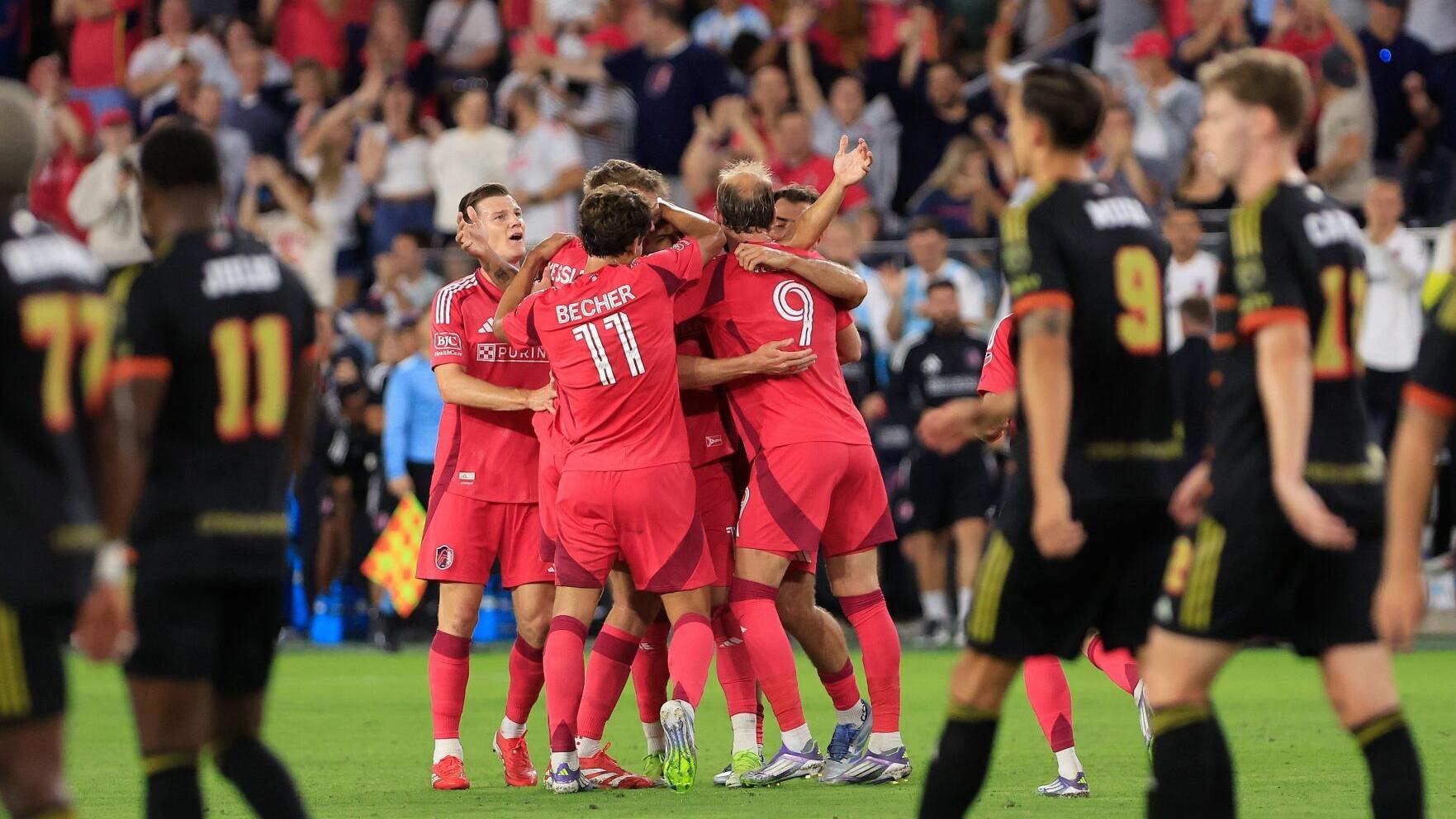 Even with an extra man for most of game, 最新杏吧原创 can only get a 1-1 tie with Dallas